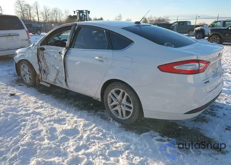 2015 Ford Fusion Se z USA, uszkodzony, nr VIN 1FA6P0H76F5115758